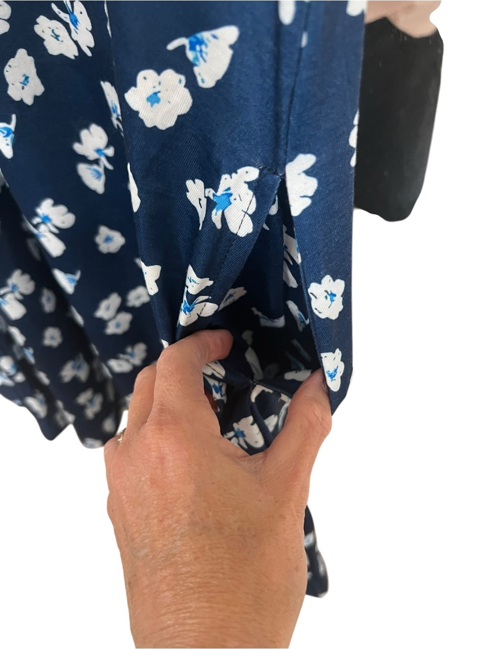 Navy Floral Ruffle Sleeve Dress - Picture 2 of 4